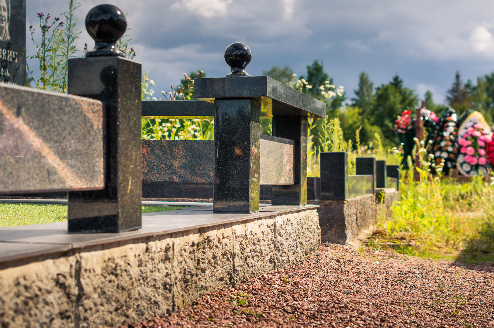 Гранитное оформление мемориального участка Imperial Stone